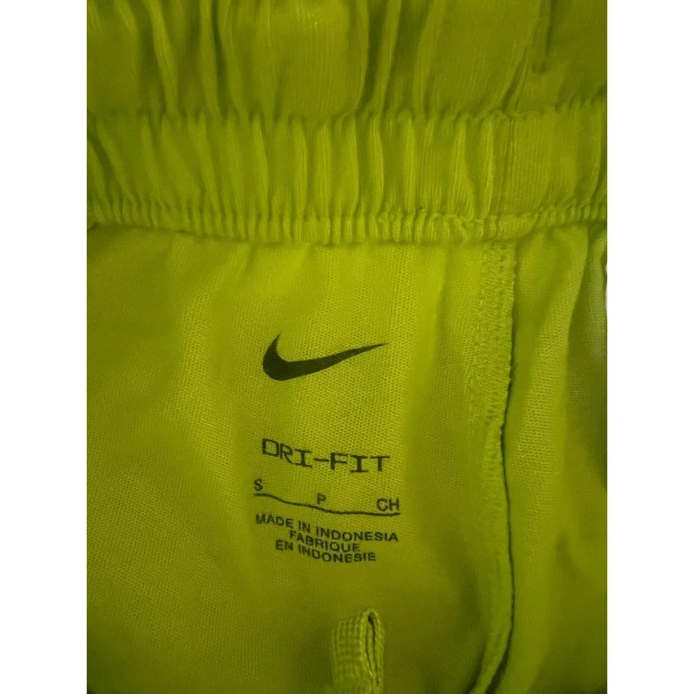 Nike Kids Training Shorts - Neon Yellow Loose Fit S